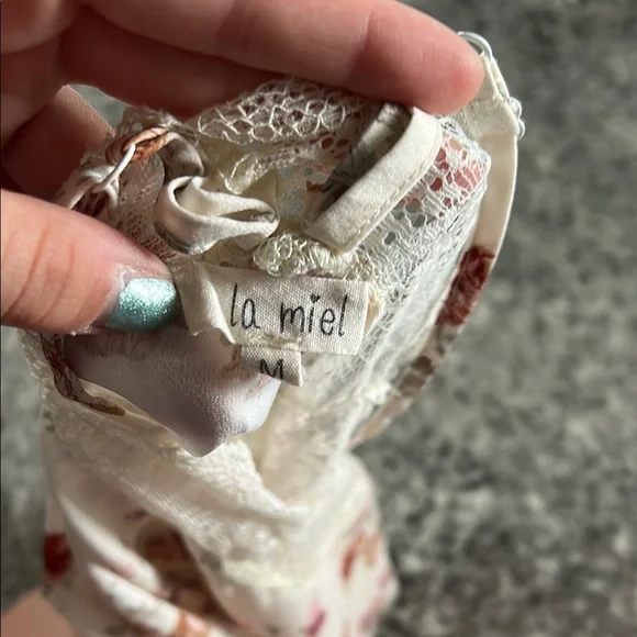 LA MIEL Pink and Red Backless Camisole Top - Picture 3 of 3